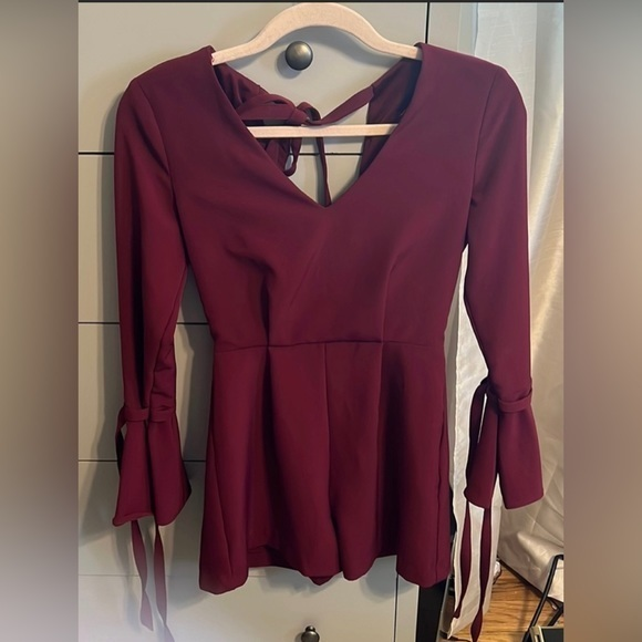 Gianni Bini maroon romper - Picture 2 of 5